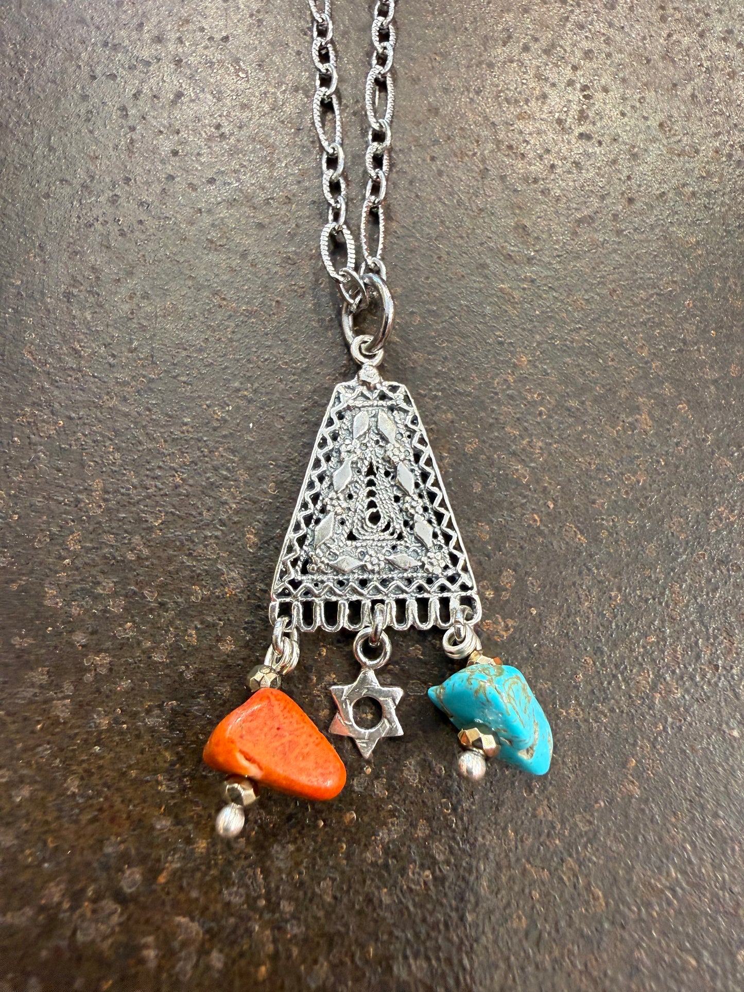 Amerindian lovers necklace - detail shot - necklace | Love Letters Tel Aviv