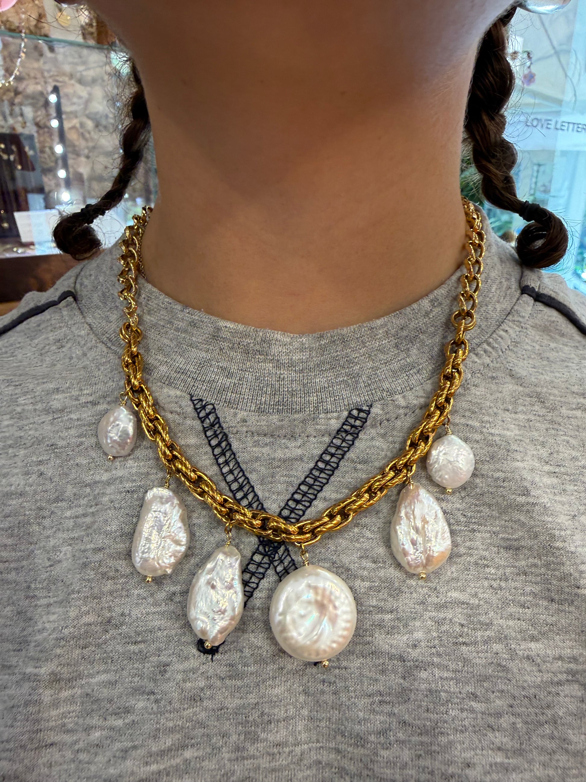Rothschild necklace pearls - worn on model - handmade necklace | Love Letters Tel Aviv