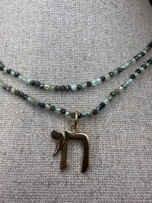 Double shalva necklace Prehnite with chai