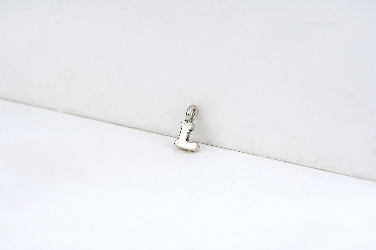 l - detail shot - English letter charm | Love Letters Tel Aviv