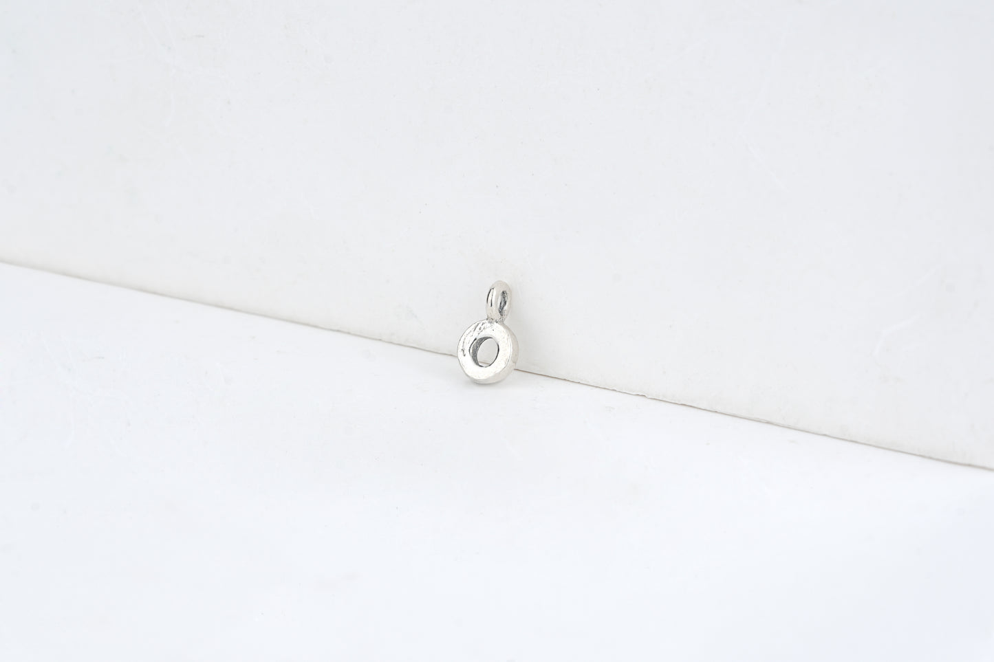 o - detail shot - English letter charm | Love Letters Tel Aviv