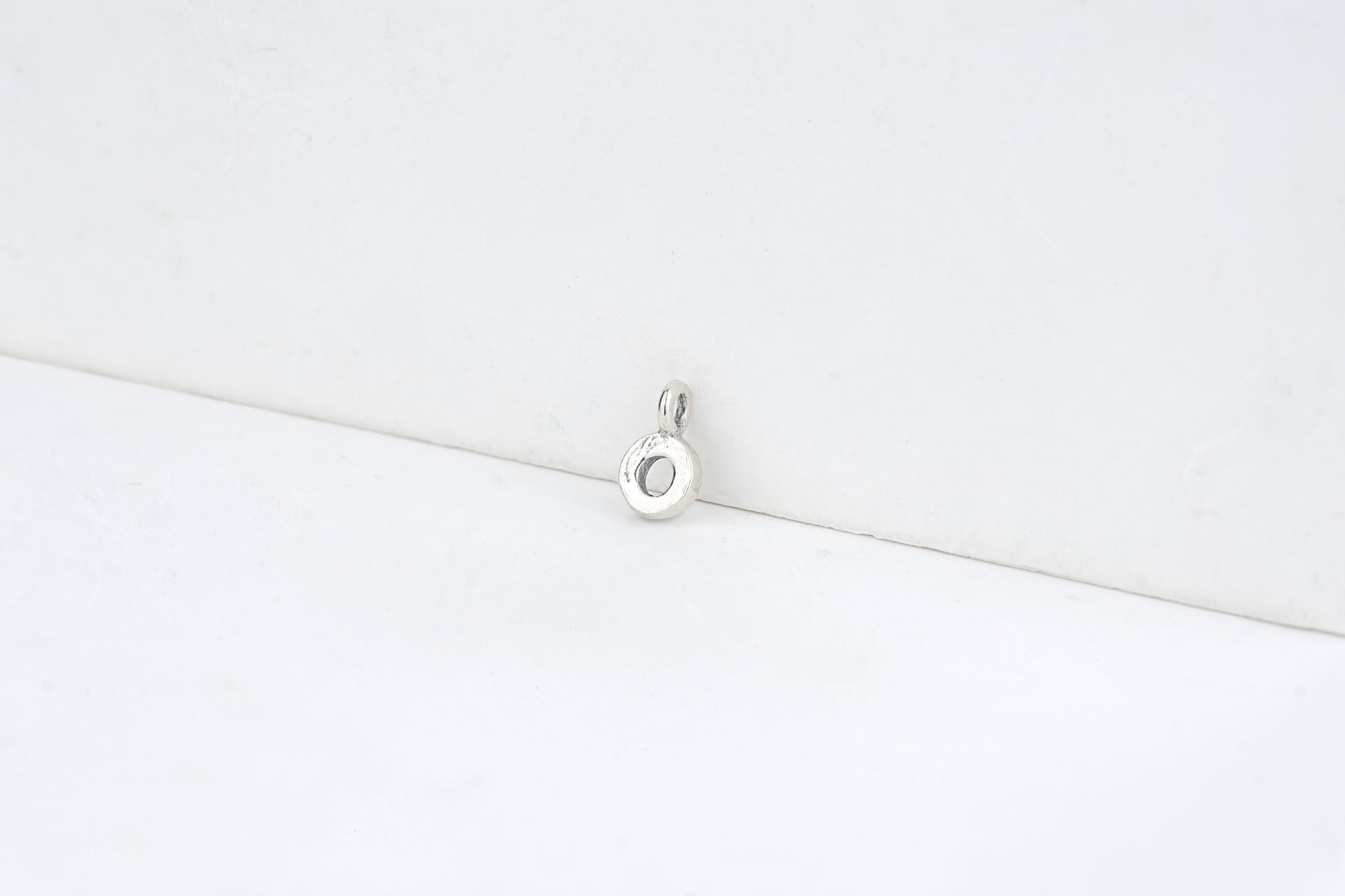 o - detail shot - English letter charm | Love Letters Tel Aviv